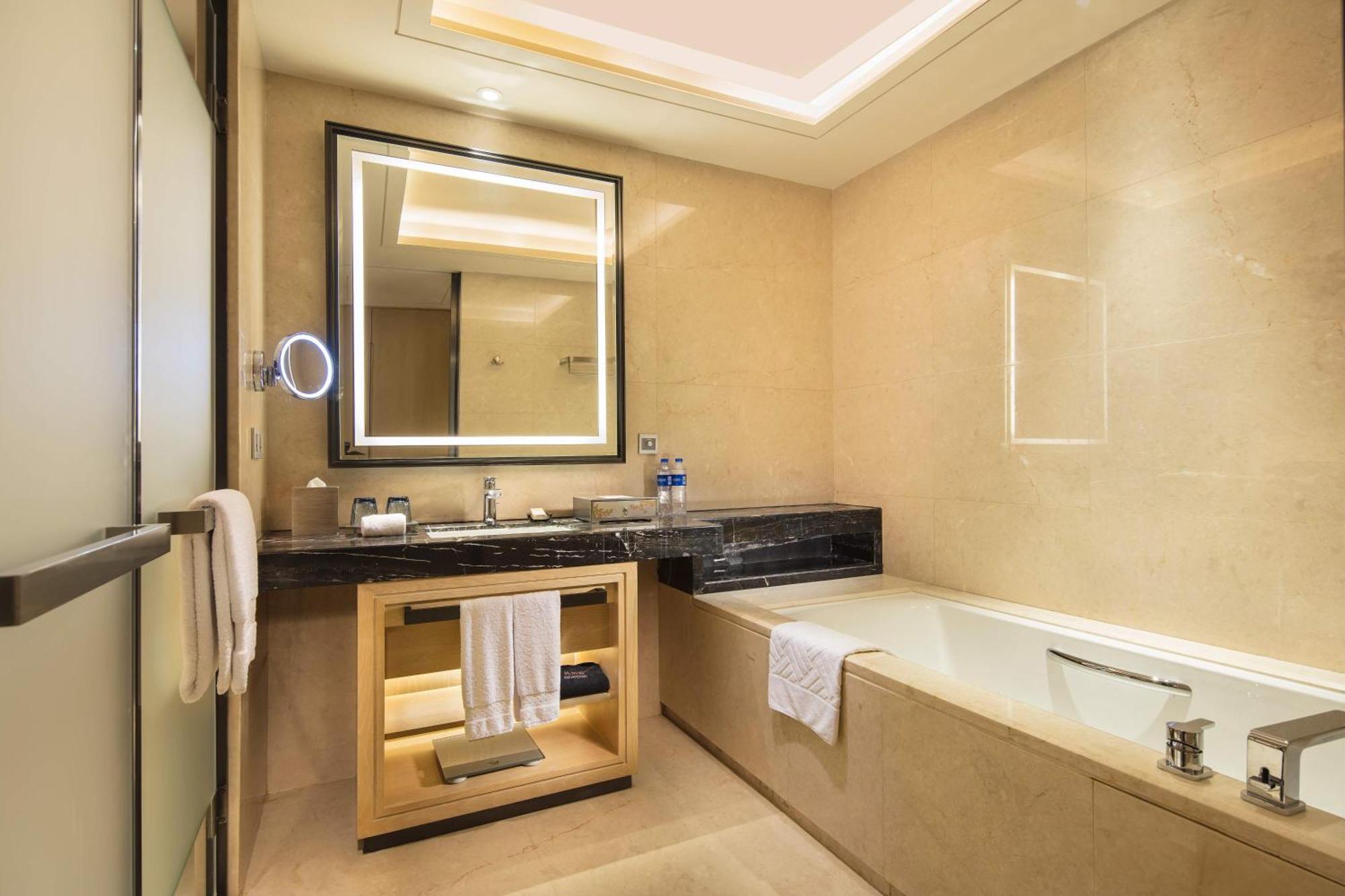 Doubletree By Hilton Hotel Anshun Bagian luar foto
