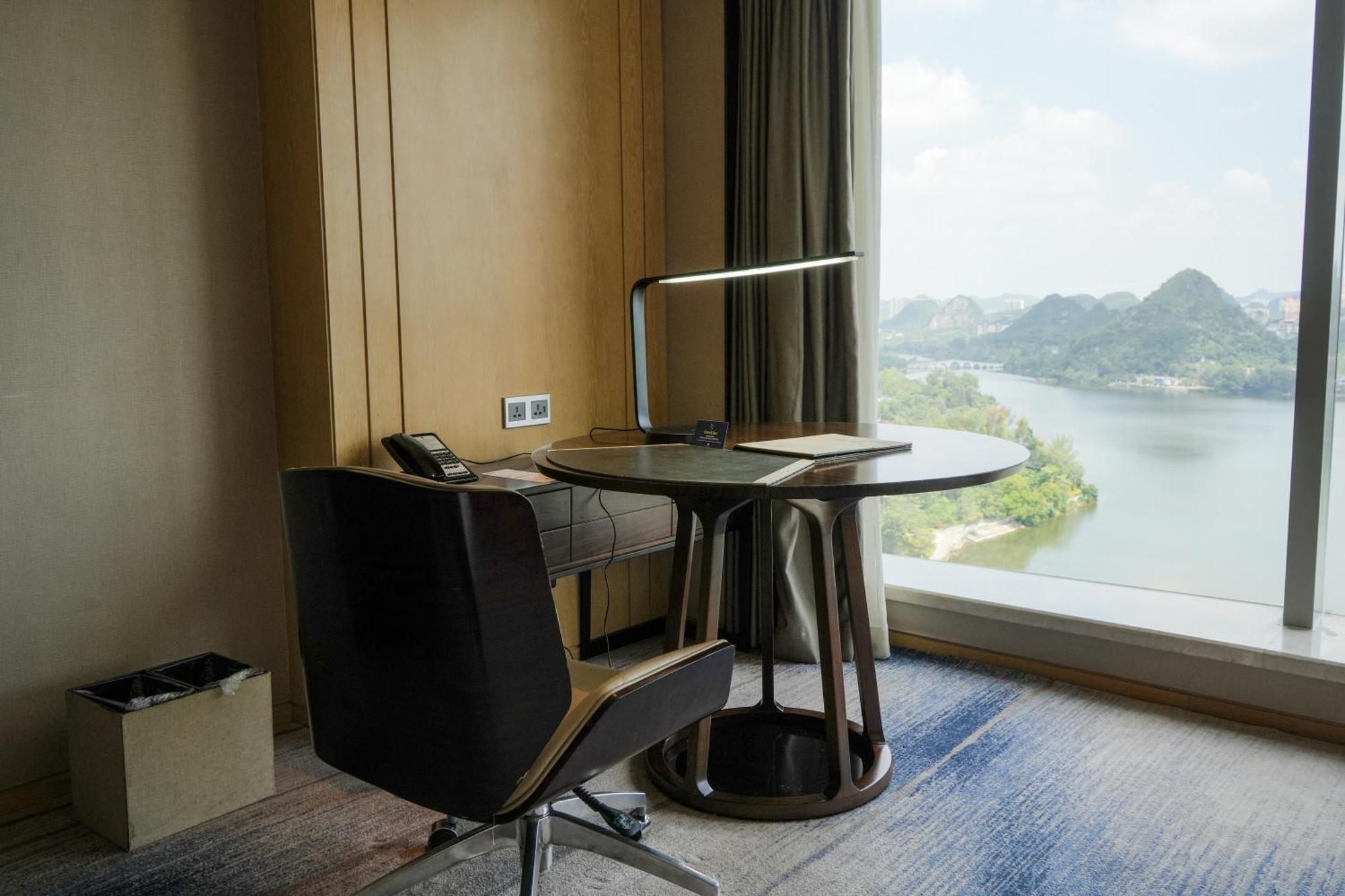 Doubletree By Hilton Hotel Anshun Bagian luar foto